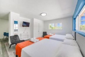 Amazing 1 Bedroom With Pool Steps from the Beach #36